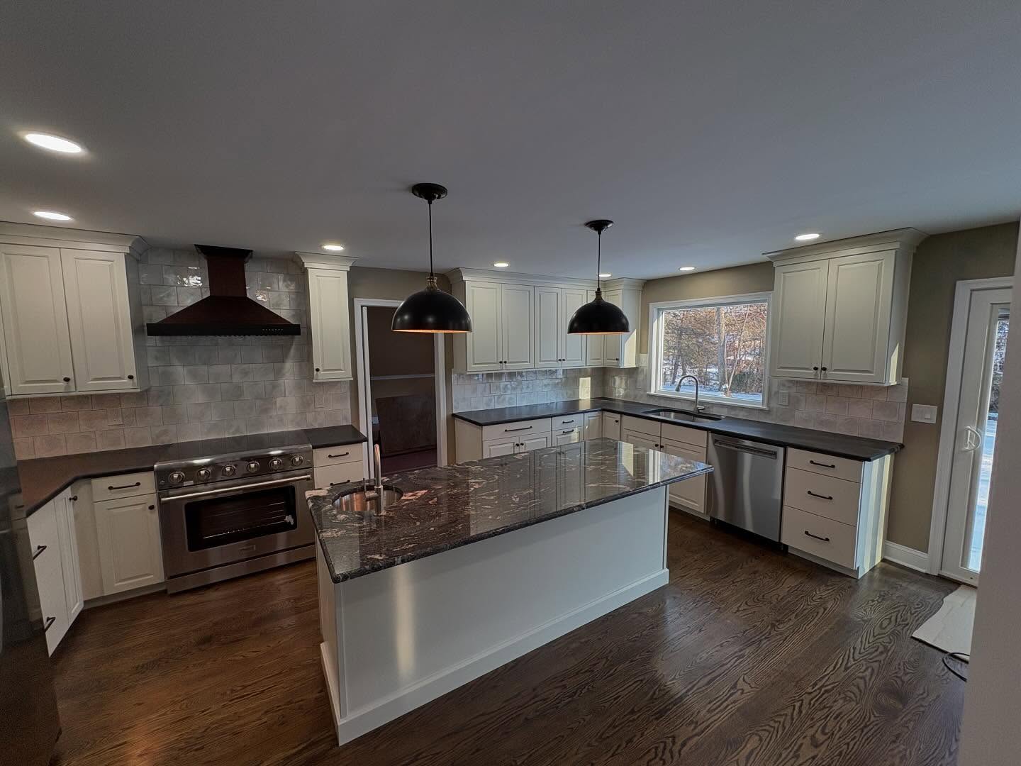 Custom luxury kitchen by Sehnco Builders